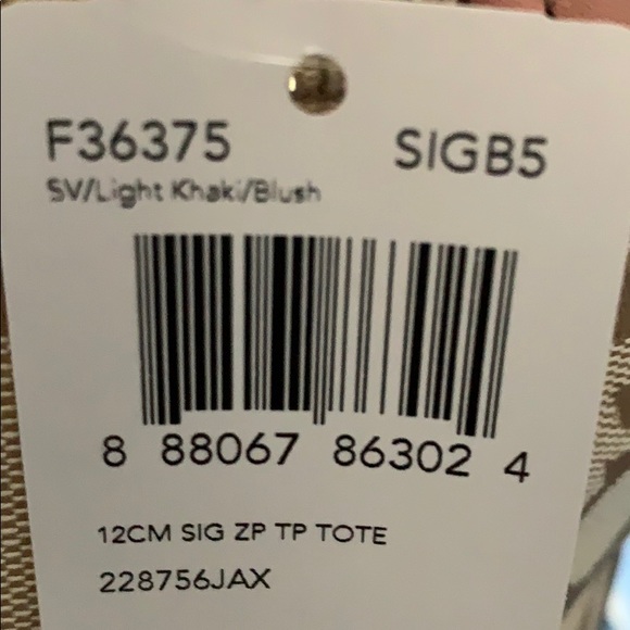 Coach Tote - Picture 3 of 4